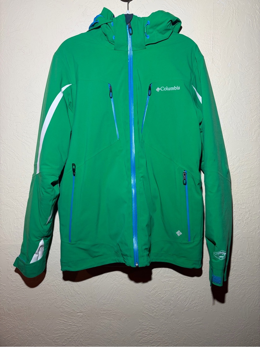 Columbia Omni Heat Technical Green Ski Jacket with Blue Zipper